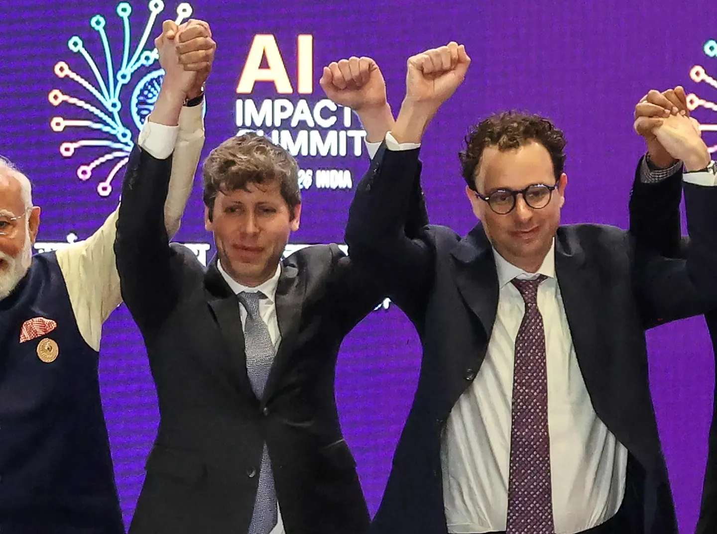 missing alt for featured image